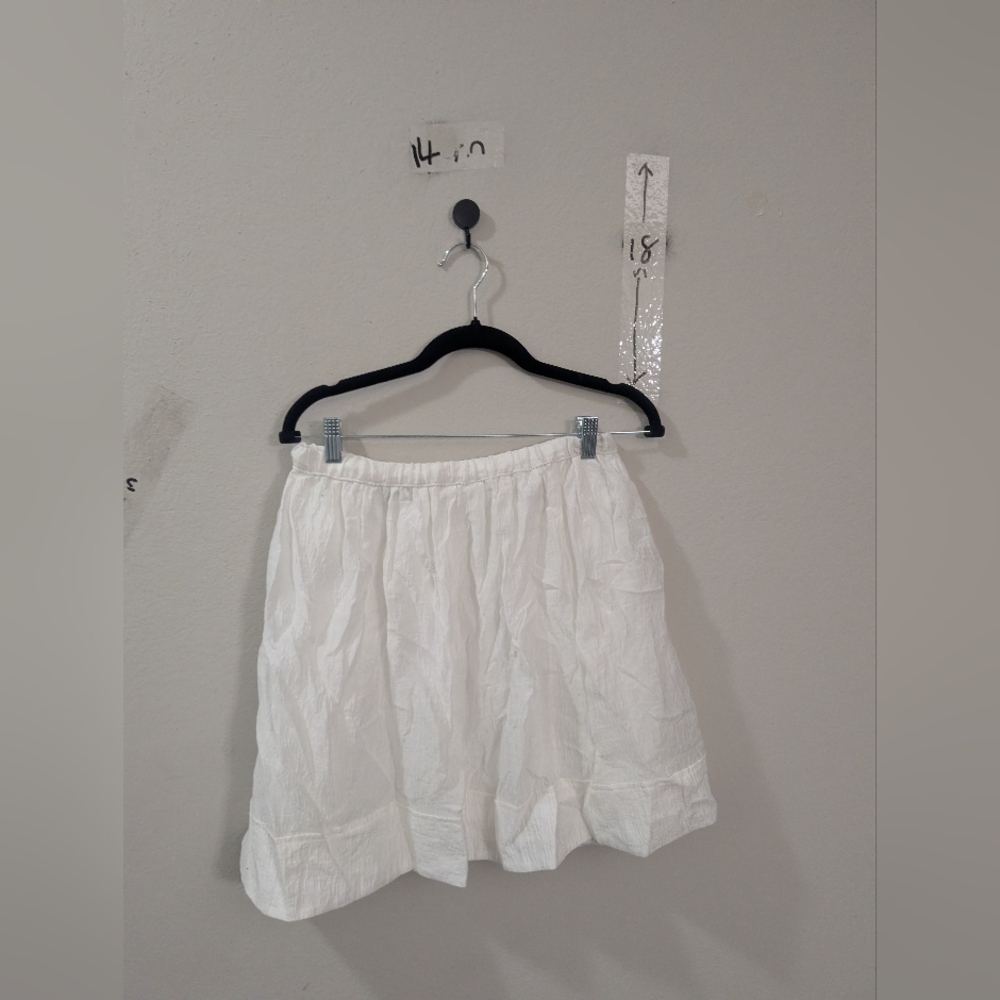 Club Monaco Elegant White Skirt - Picture 2 of 6